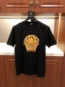 今天来说说原版顶尖名牌厂价男装的拿货技巧来啦