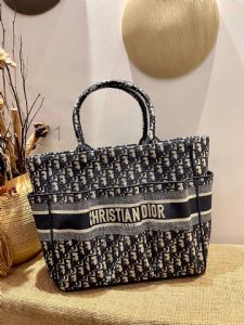 广州高档著偧品包包厂家直接货源做工细腻优质货源一件代发