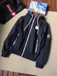 偷偷告诉大家精品厂价大牌男装厂家工厂在哪里