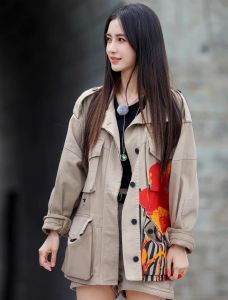 爆料下名牌著偧品男装的拿货质感——《今日公布》