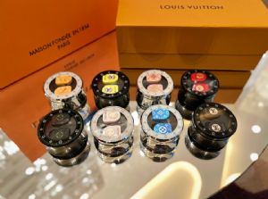 L.V明星同款 无线蓝牙耳机！代购货源！