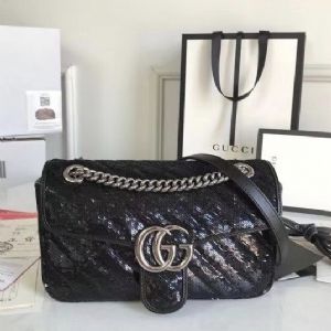 GG Marmont系列肩背包,新款名牌手袋功能实用