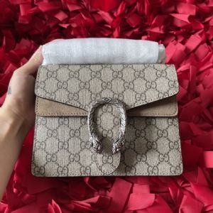 广州白云代理一个包包能赚多少,真标一般拿货多少钱421970