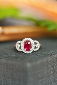 红宝石18k金天然蓝宝石钻石戒指供应商厂家批发