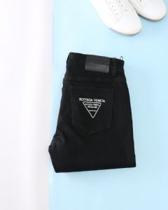 今年热销的高档厂家厂价男装工厂档口直销——《今日发现》