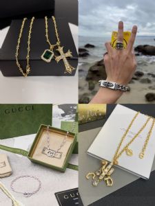 小香高端著偧品饰品，耳环，戒指，项链，手镯，手链，一件代发