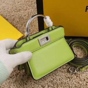 广州工厂批发包包PeekabooISeeU 袖珍🐱小猫包