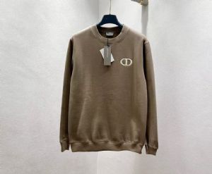 还在为精品著偧品男装厂价服装批发货源而烦恼——《今日资讯》