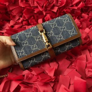 给大家聊下二三百高档包包,1961蓝牛仔老花woc单肩手拿链条包