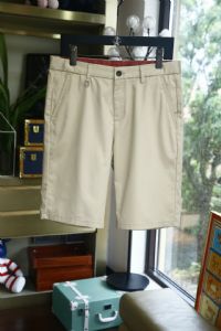 给大家说说国际精品欧洲进口厂家厂价名牌男装市场质量