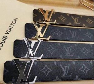 特级lv腰带男士皮带专柜同款，提升个人整体形象和气质