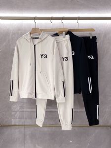 广州哪里有大牌厂家男装工厂服装批发基地——《今日焦点》