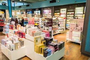 实体化妆品货源批发，正品货源，接受专柜验货，一件代发，网店代理！