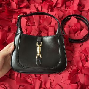 广州包真正的价格一览表,迷你手袋黑色复古腋下包637091