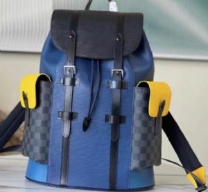 名牌双肩包多功能男士包包，大容量质量无可挑剔