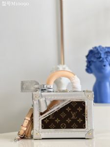 M10090*PETITE *m46311中古月亮包