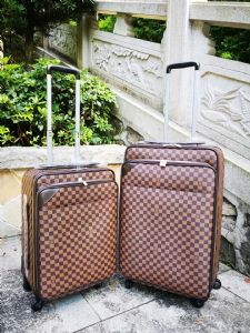 RIMOWA日默瓦 联名限量款戈雅登机箱行李箱货源