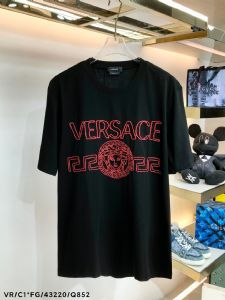 具体告诉大家哪里有厂家精品男装正品好货的市场