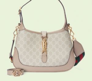 Diana托特包竹节提手和双G配件两个具有辨识度的品牌元素