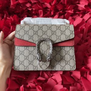 给大家详细得普及一下莆田包包,经典红色迷你酒神包老花帆布链条包