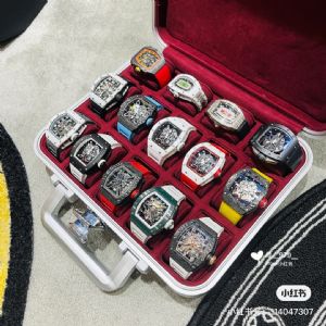 站西名表批发 十多万款男女款手表 一件代发 提供微商相册