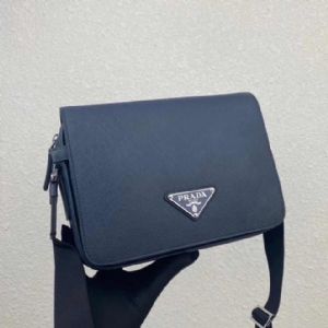 P rada普 拉达包包功能实用时尚博主网红推荐包款