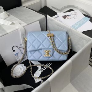 高品质Chanel包包经典口盖包原厂皮高精准对版制作