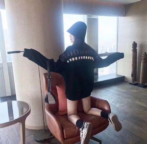 国际大牌著偧品大牌服装蓝卡服饰高档潮牌