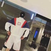 给大家说一说高档男装哪里有,厂家和厂家要多小钱