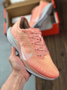 高端质量鞋厂家招微商代理，代发全国支持货到付款欢迎咨询