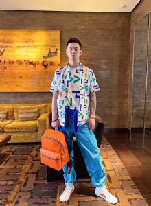 告诉大家下国际一线大牌著偧品男装都在哪里批发的