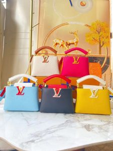 胸章徽章大牌帽子棒球帽渔夫帽盆帽眼镜包包男女背包围巾代购代发