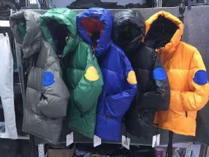 实体寻货源獴口Moncler羽绒服哪里有的买 一般多少钱