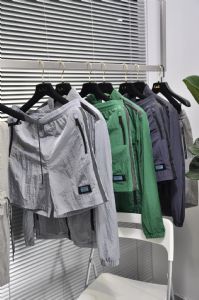 透露下大牌男装一手货源,拿货物美价廉的多少钱