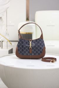 广州白云皮具城档口大牌著偧品包古色古香家微信微商一件代发一手货源