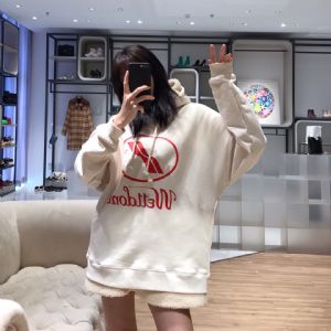 给大家介绍一下国内*高端男装批发工厂出货