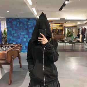 国内高端超A男装批发市场原来在广州这个地方